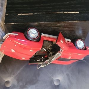 Ertl American Muscle 1967 Chevrolet Corvette L71 Collector's Edition 1/18